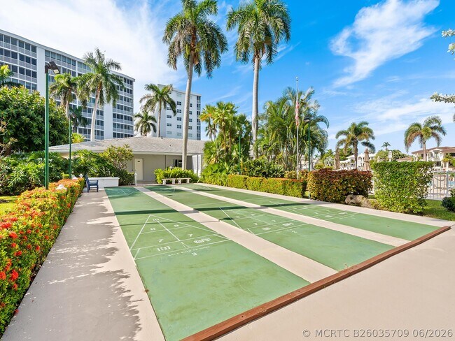 Building Photo - 3300 S Ocean Blvd
