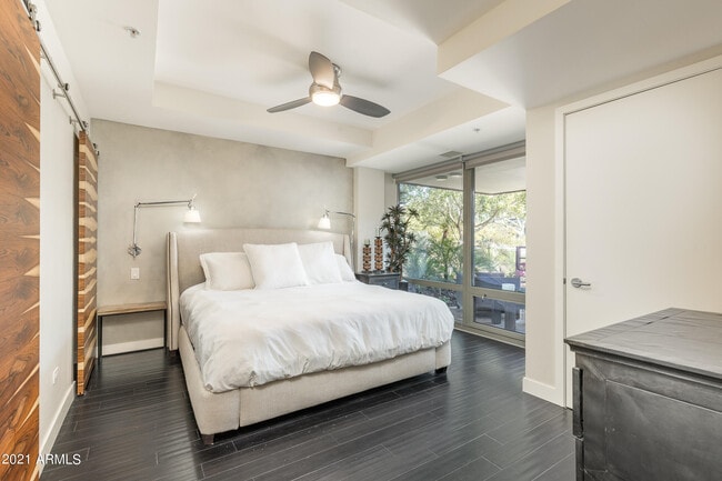 Building Photo - 7147 E Rancho Vista Dr