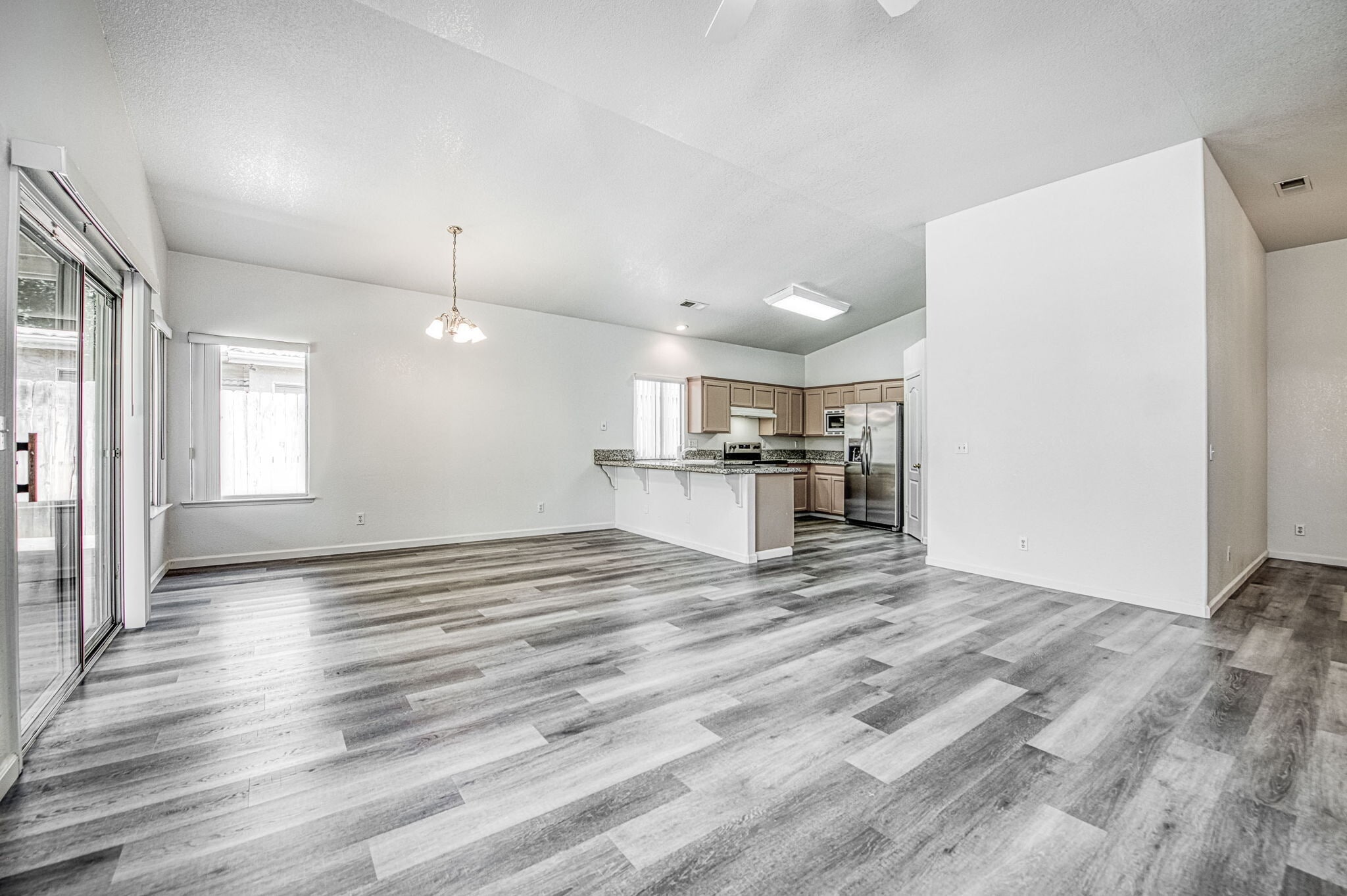 Building Photo - 1708 E Chelsea Dr