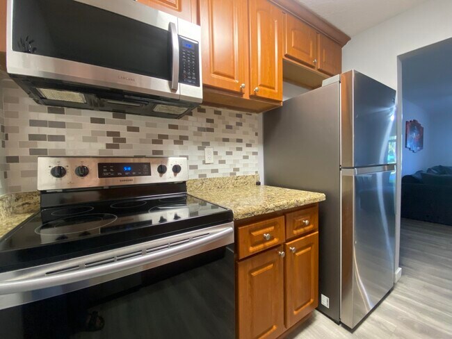 Building Photo - 4140 NW 90th Ave