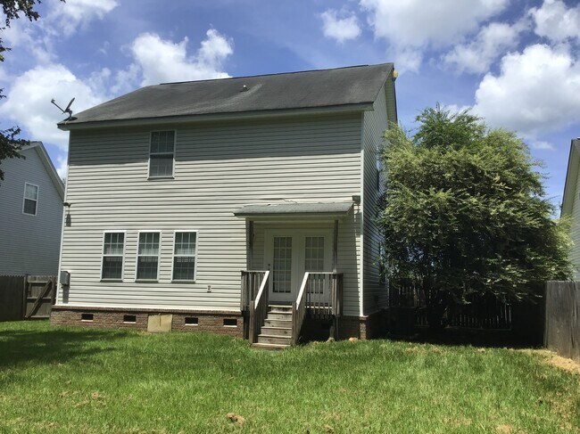 Building Photo - 142 Cotillion Cres
