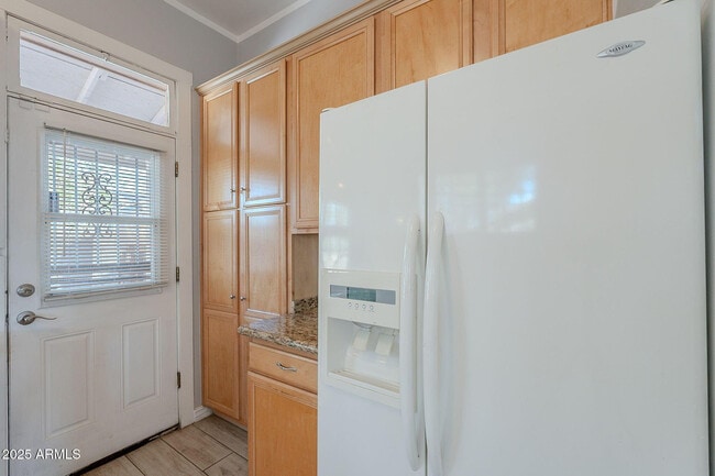 Building Photo - 711 E McKinley St