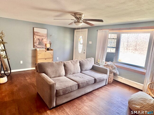 Building Photo - 110 Lake Rd