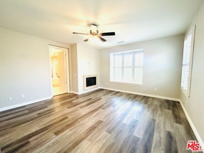 Building Photo - 4701 Luna Ct