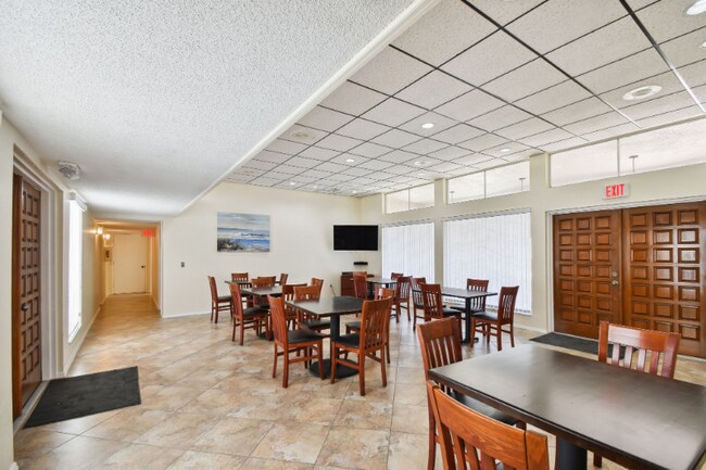 Building Photo - 9700 Starkey Rd