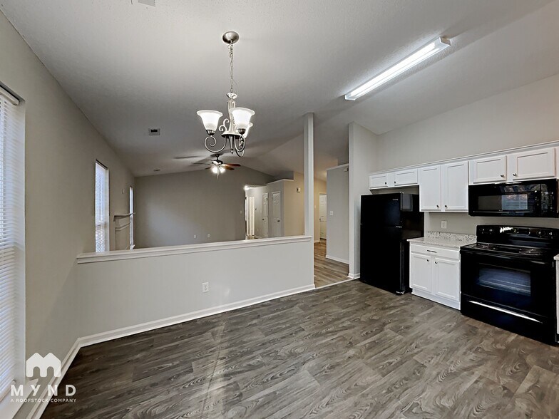 Building Photo - 6902 Kentucky Derby Dr