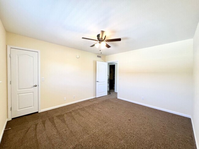 Building Photo - COMING SOON !!! CHARMING 1BD/1BA CONDO IN LAS VEGAS COUNTRY CLUB!
