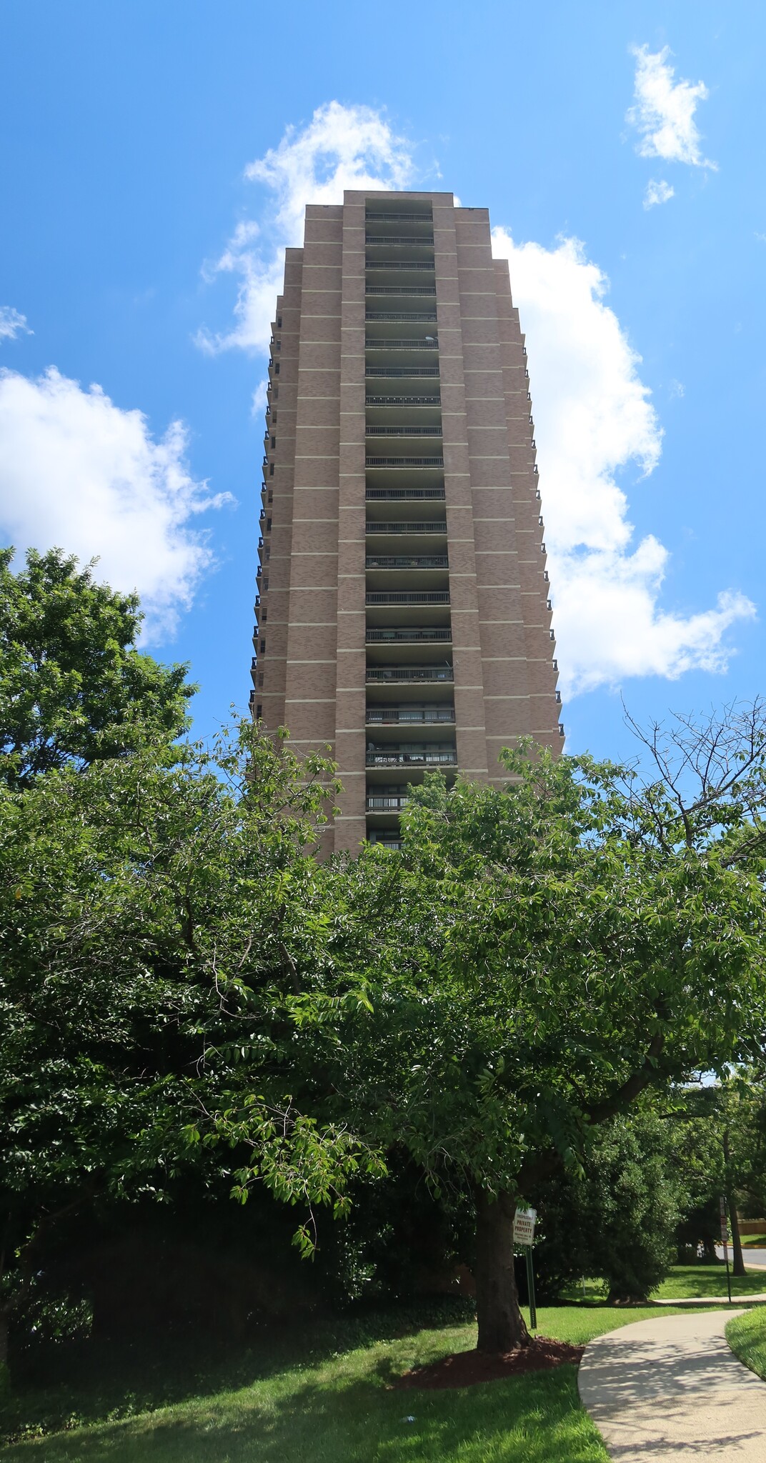 Condo Tower - 5505 Seminary Rd