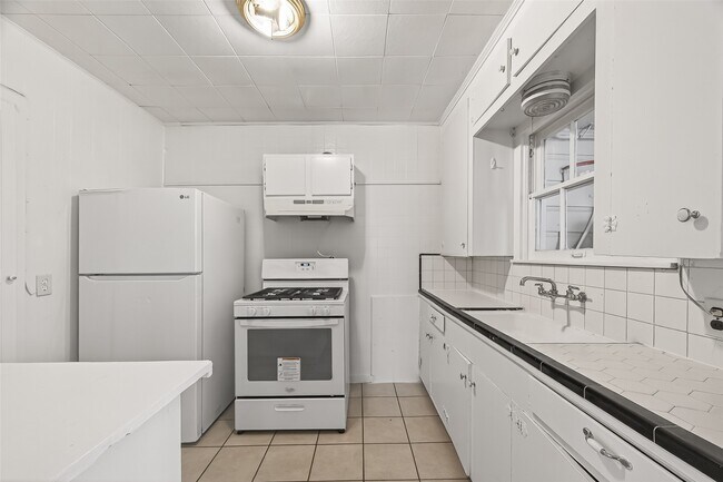 Building Photo - 4212 Woodhead St