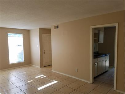 Building Photo - 3240 Forest Glen St