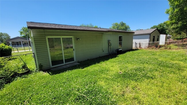 Building Photo - 59 Cedar Ridge Dr
