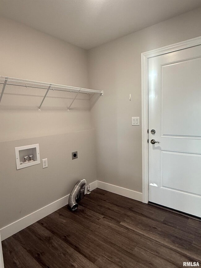 Building Photo - 4519 Castle Pines Dr