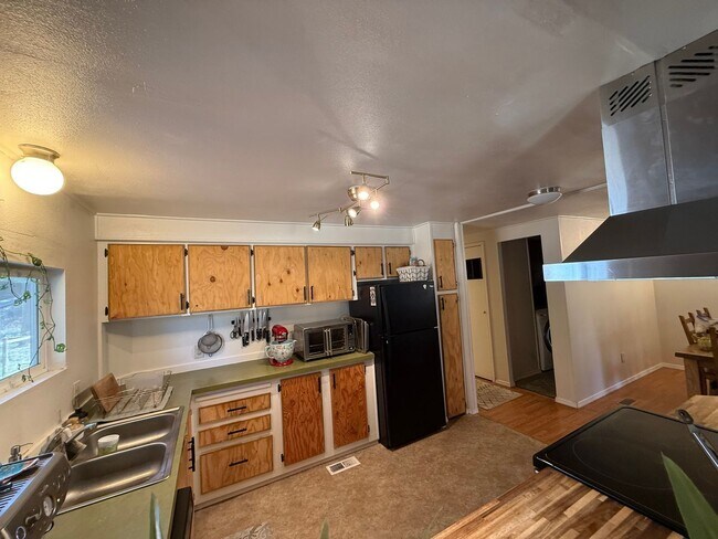Building Photo - 51354 Welch Rd