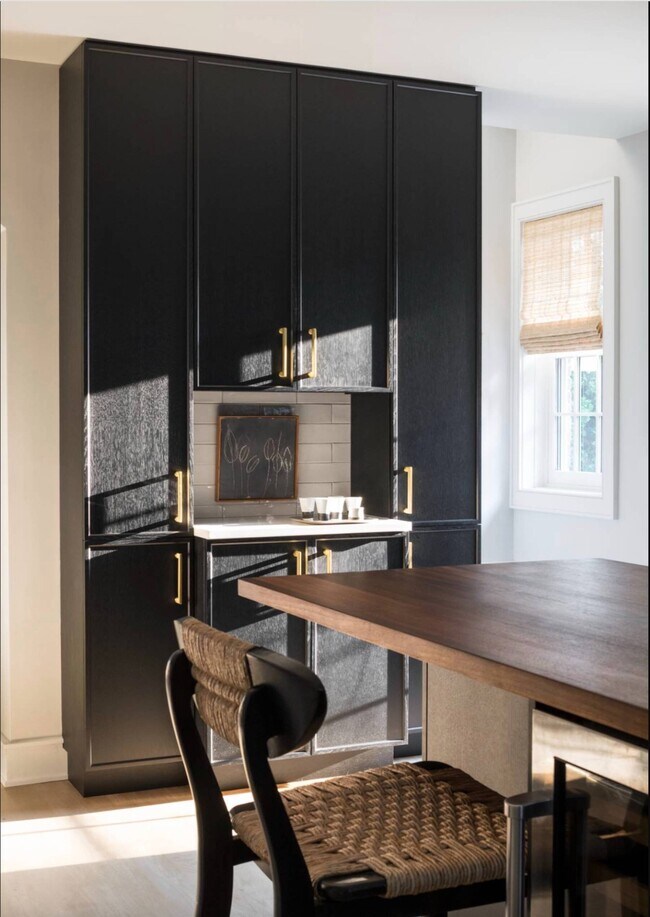 Building Photo - 68 Mill Hill Ln