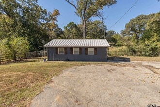 Building Photo - 21045 FM Rd 16