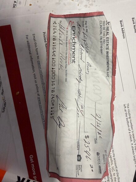 Building Photo - 204 Cherry Ln