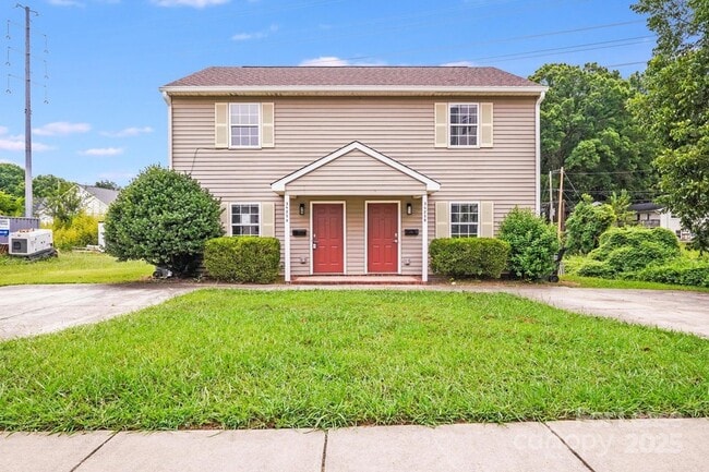 Primary Photo - 3425 Anson St