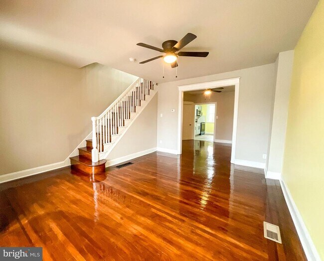 Building Photo - 6818 Wyncote Ave