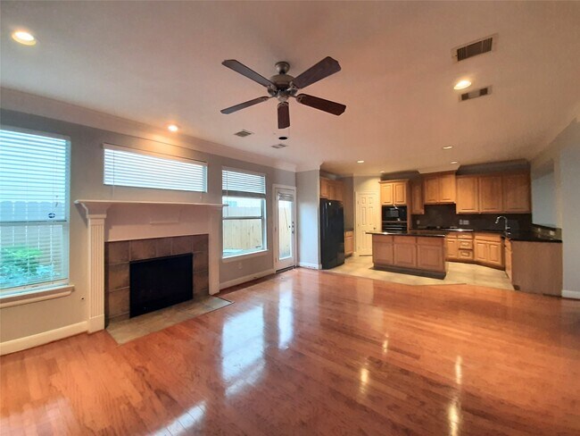 Building Photo - 2945 Sandcastle Ln