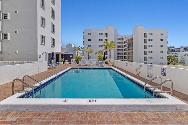 Building Photo - 1775 Washington Ave