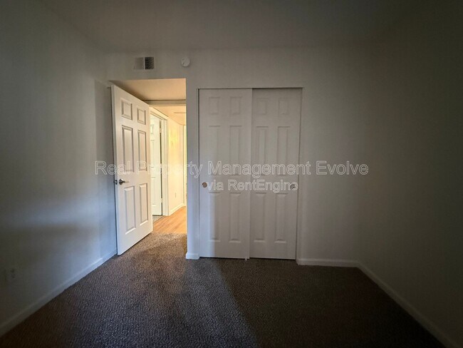 Building Photo - 1331 W Baseline Rd