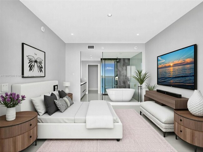 Building Photo - 700 NE 24th St