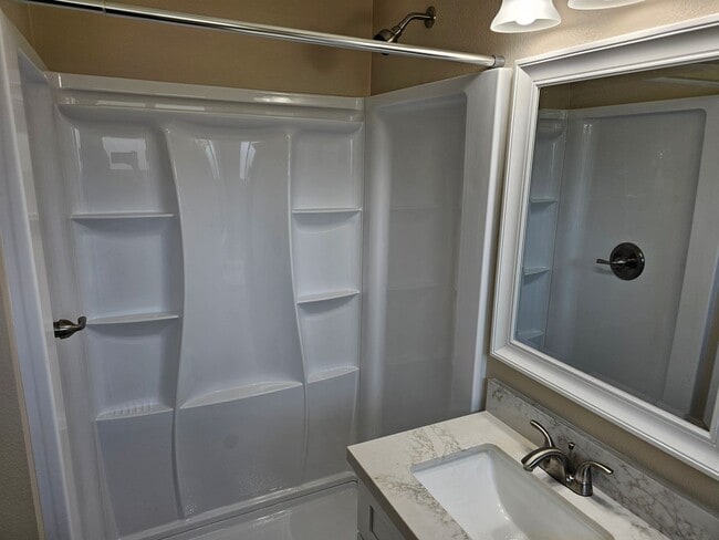 Building Photo - Practically New Home in Moreno Valley with...