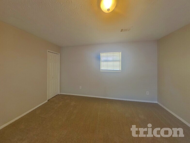 Building Photo - 2053 Stablewood Cove