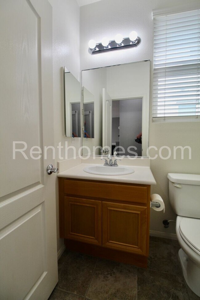 Building Photo - 2119 Palo Alto Dr