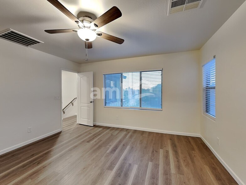 Building Photo - 2930 S Cole Dr