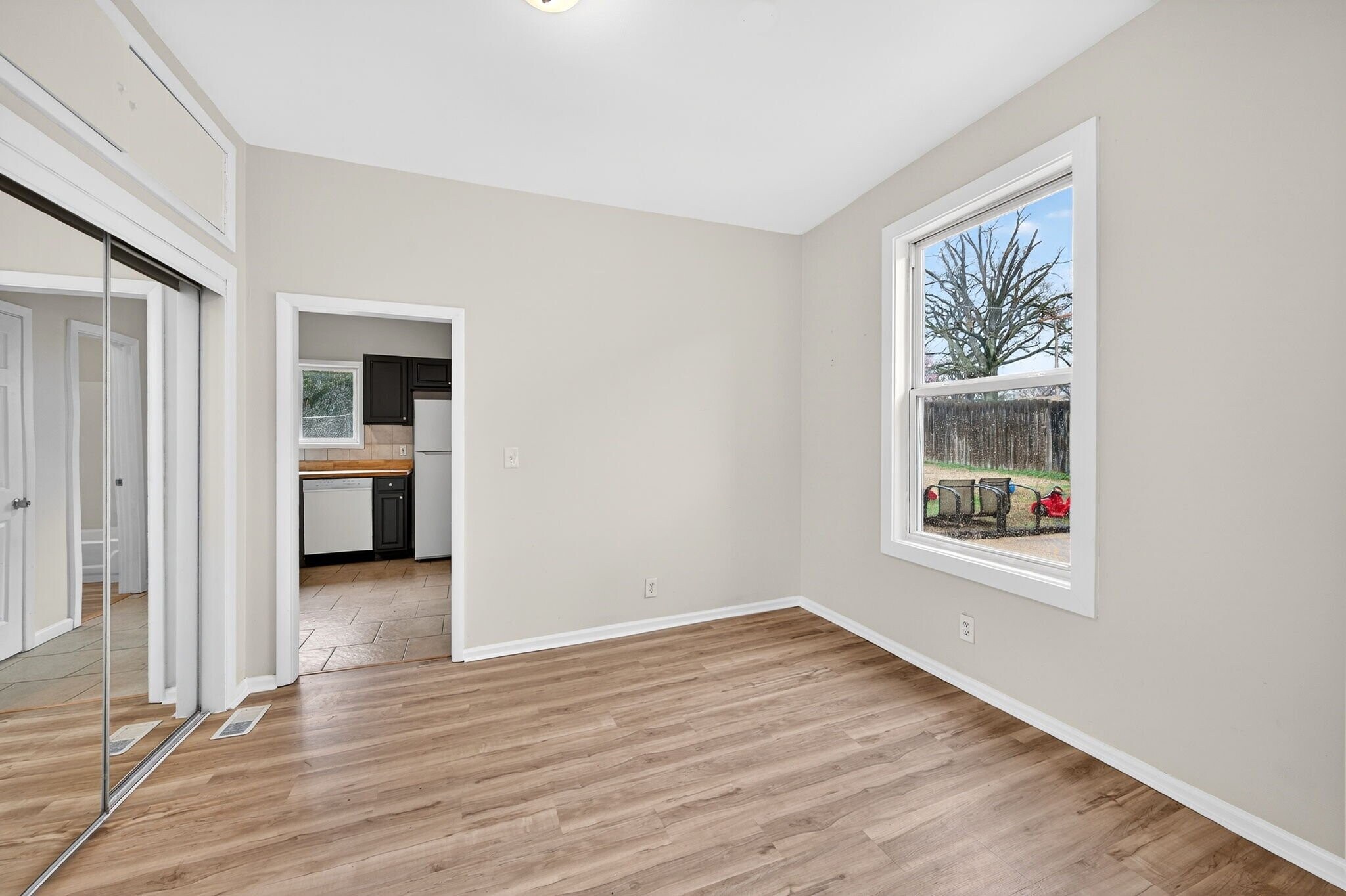 Building Photo - 4028 Schiller Pl