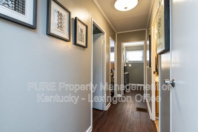 Building Photo - 317 Mockingbird Ln