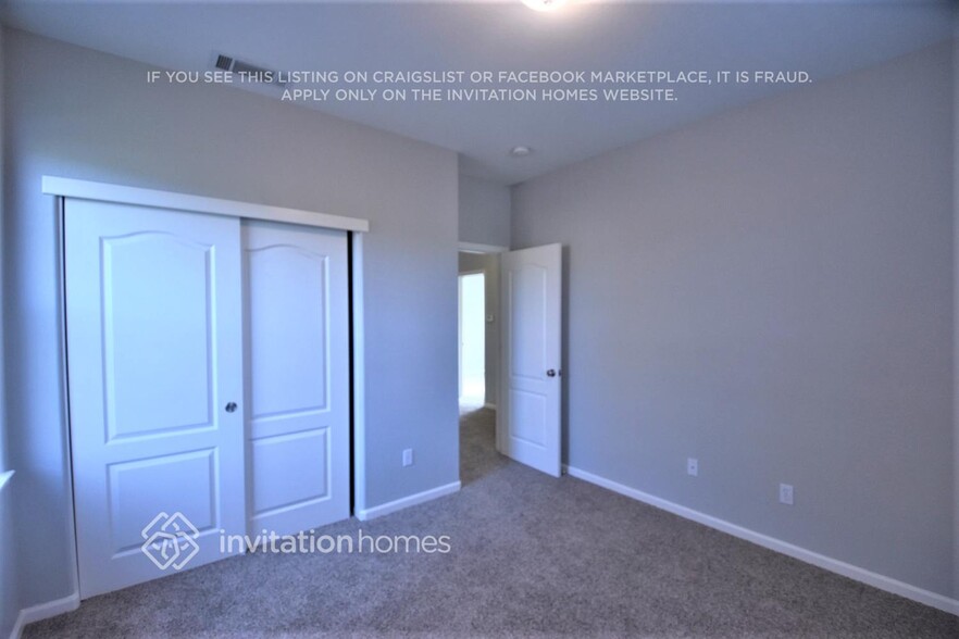 Building Photo - 1120 Villaggio Cir