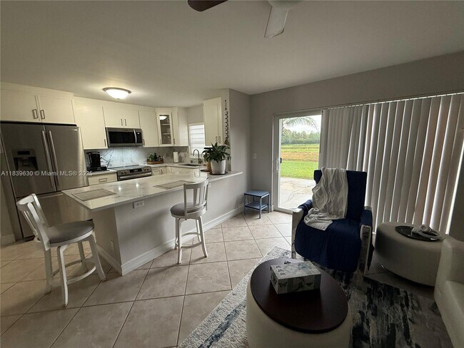 Building Photo - 4410 SW 82nd Way