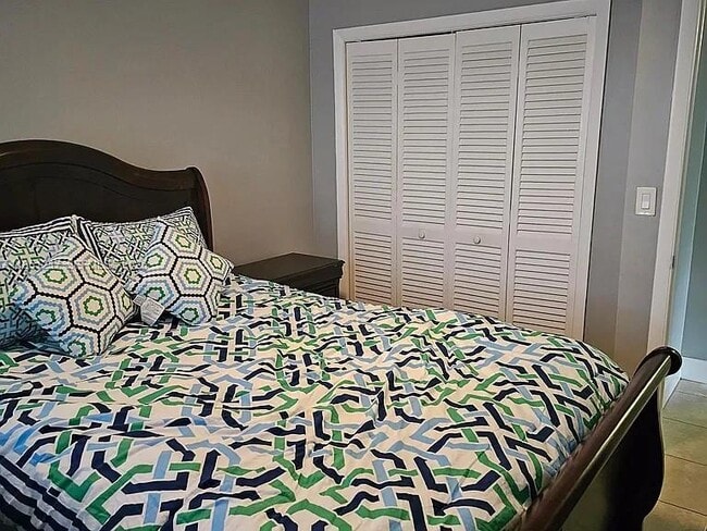 Building Photo - 1100 Salzedo St