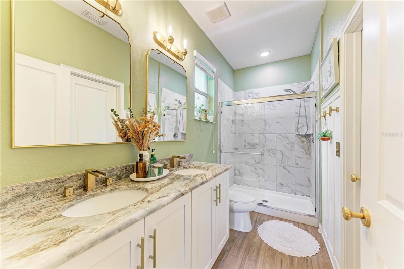 Building Photo - 2304 E 22nd Ave.