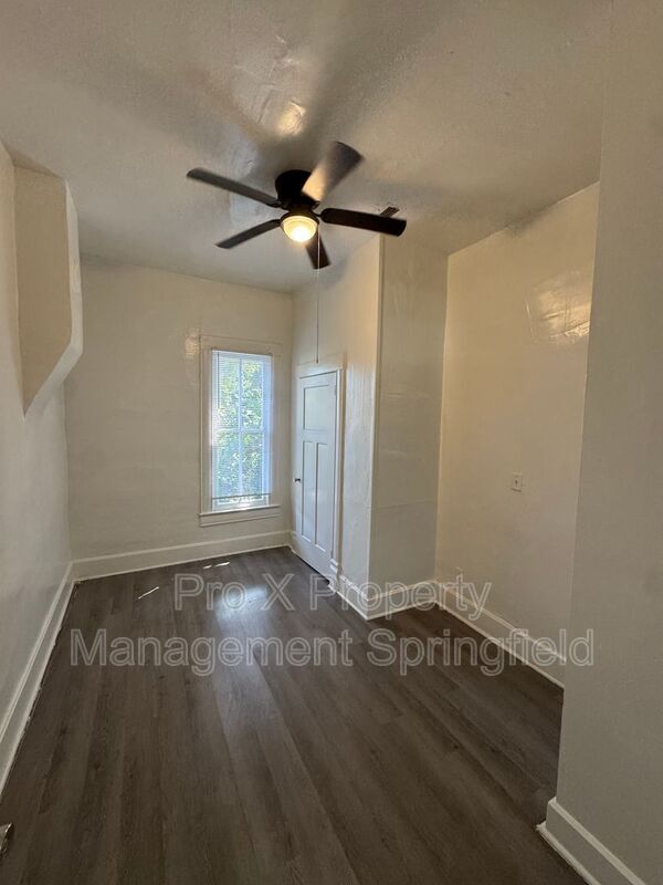 Building Photo - 618 W Calhoun St