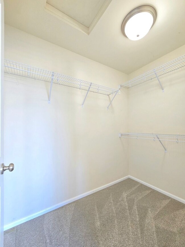 Building Photo - 4 Bedroom Home Available Now in Lake Stevens!