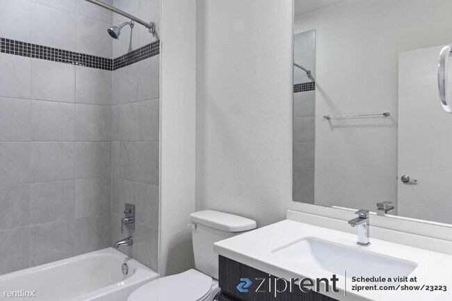 Building Photo - 2 br, 2.5 bath Townhome - 7805 Cooper Lane...