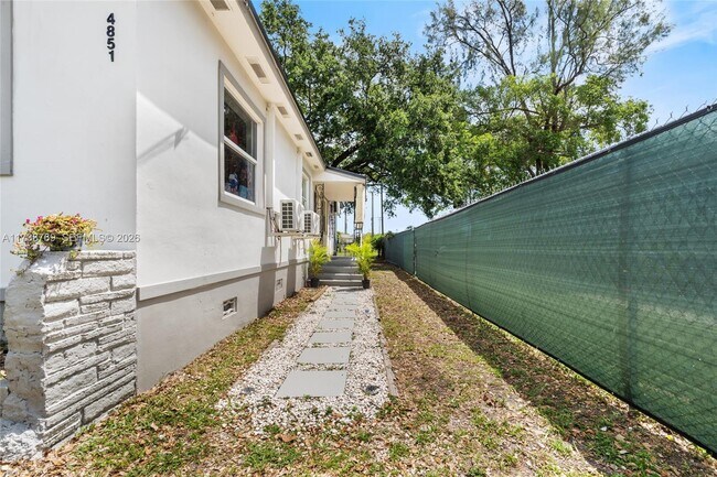 Building Photo - 4853 NW 15th Ave