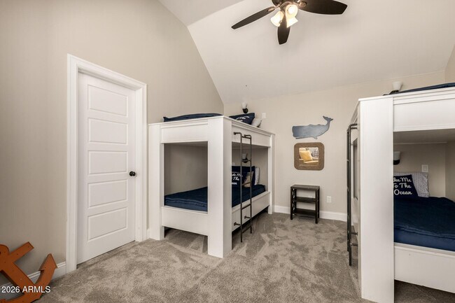 Building Photo - 2013 E Mallory St