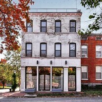 Building Photo - 900 Hickory St