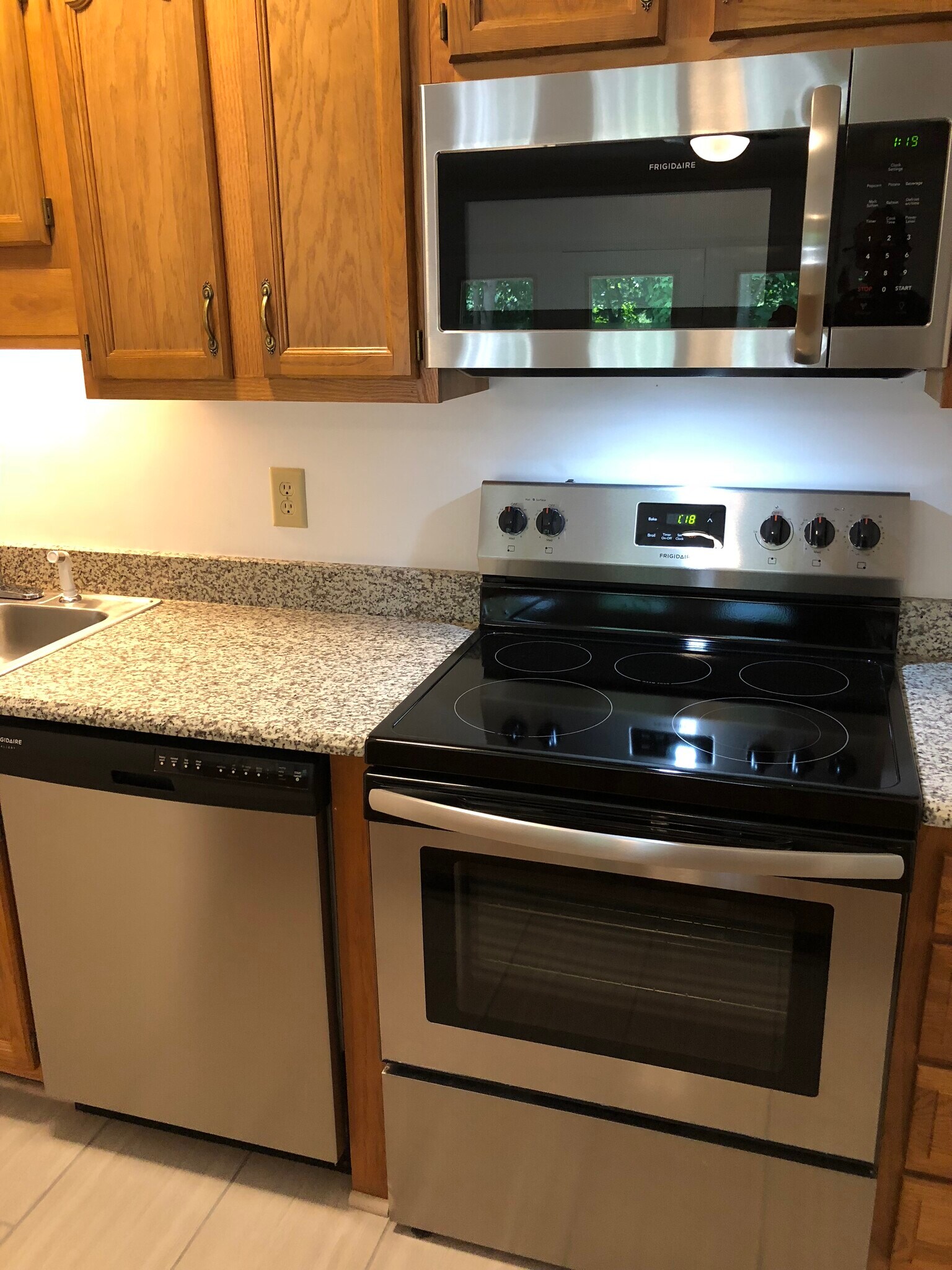 Building Photo - 3701 Cotswold Ter