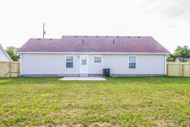 Building Photo - 2244 Rosecran Cir