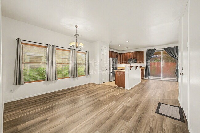 Building Photo - 6355 W Sophie Ln