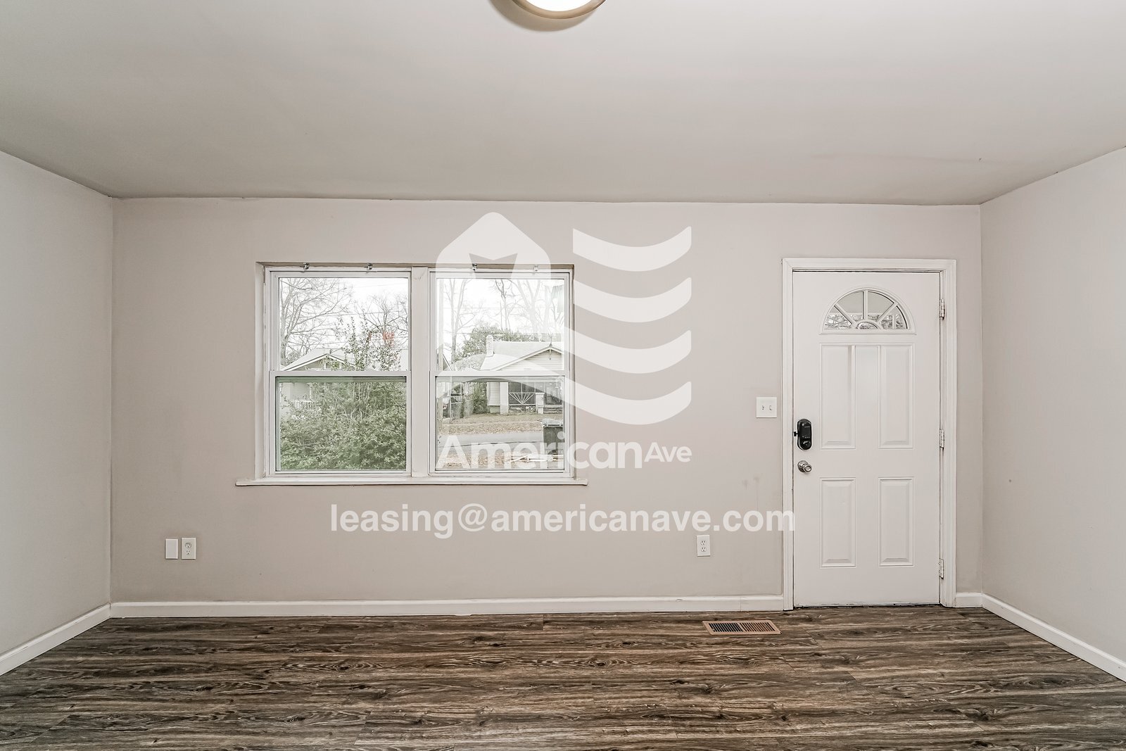 Building Photo - 610 16th Pl SW