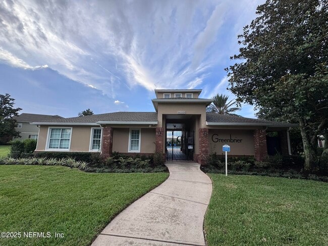 Building Photo - 6881 Roundleaf Dr