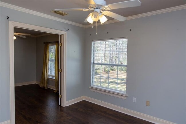 Building Photo - 118 Fox Run Dr