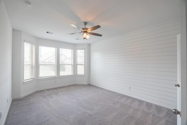 Building Photo - 8034 Whisper Grove Dr