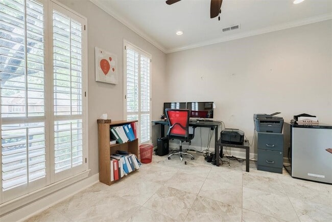 Building Photo - 14103 Heatherhill Pl